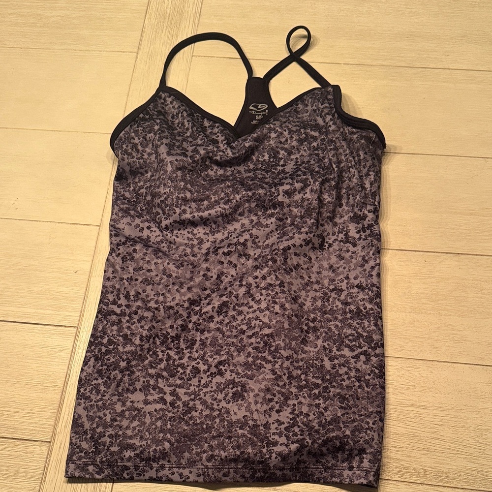 NWOT Champion workout top with built in bra size women small